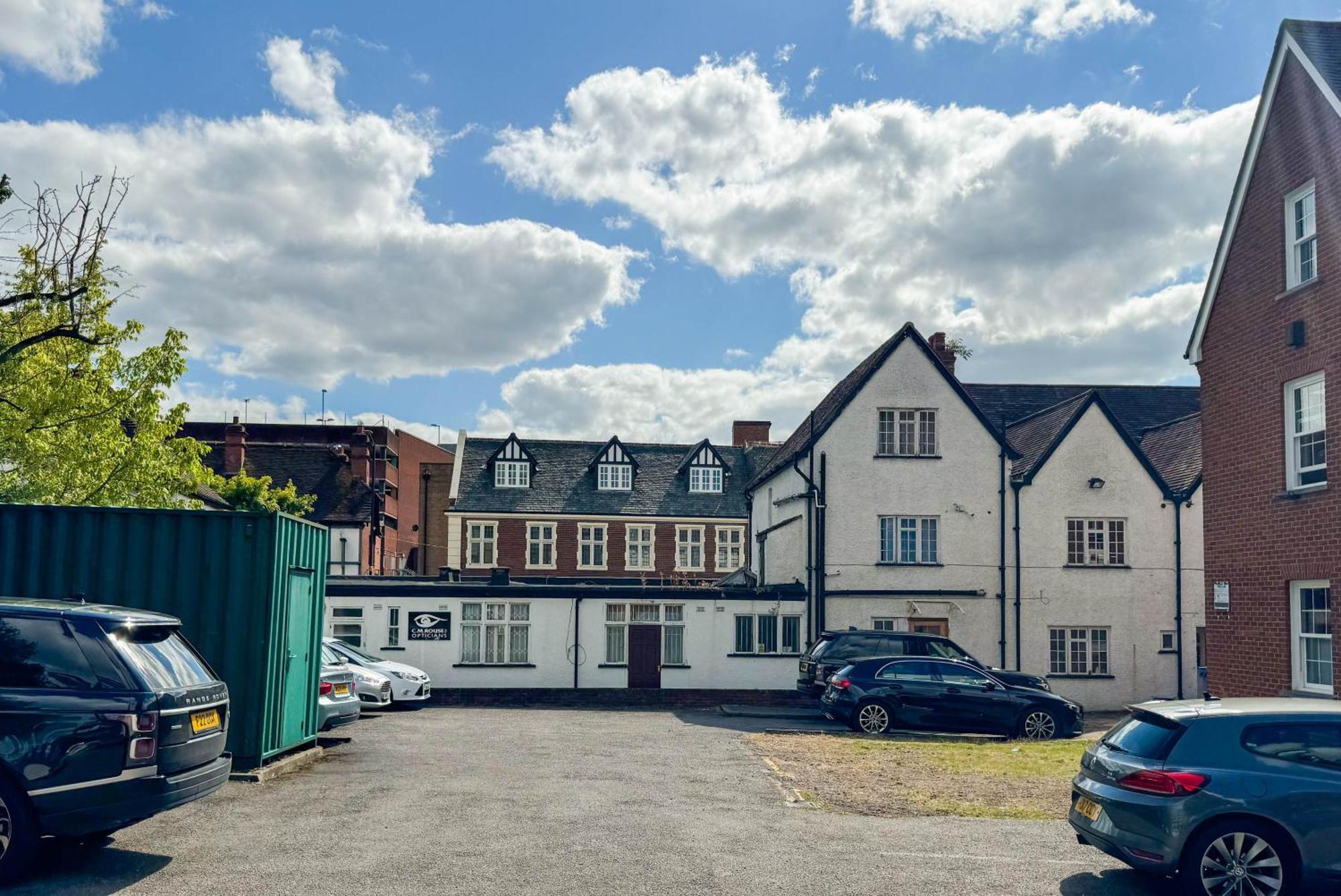 Luxury En-suite In Prime Town Centre Location