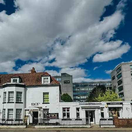Luxury En-Suite Room In Prime Solihull Town Centre Location Buitenkant foto