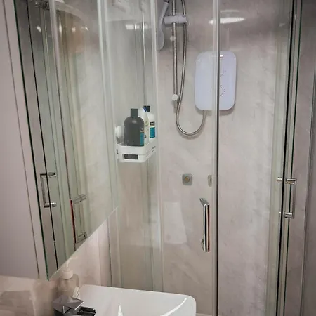 Luxury En-Suite Room In Prime Solihull Town Centre Location Buitenkant foto
