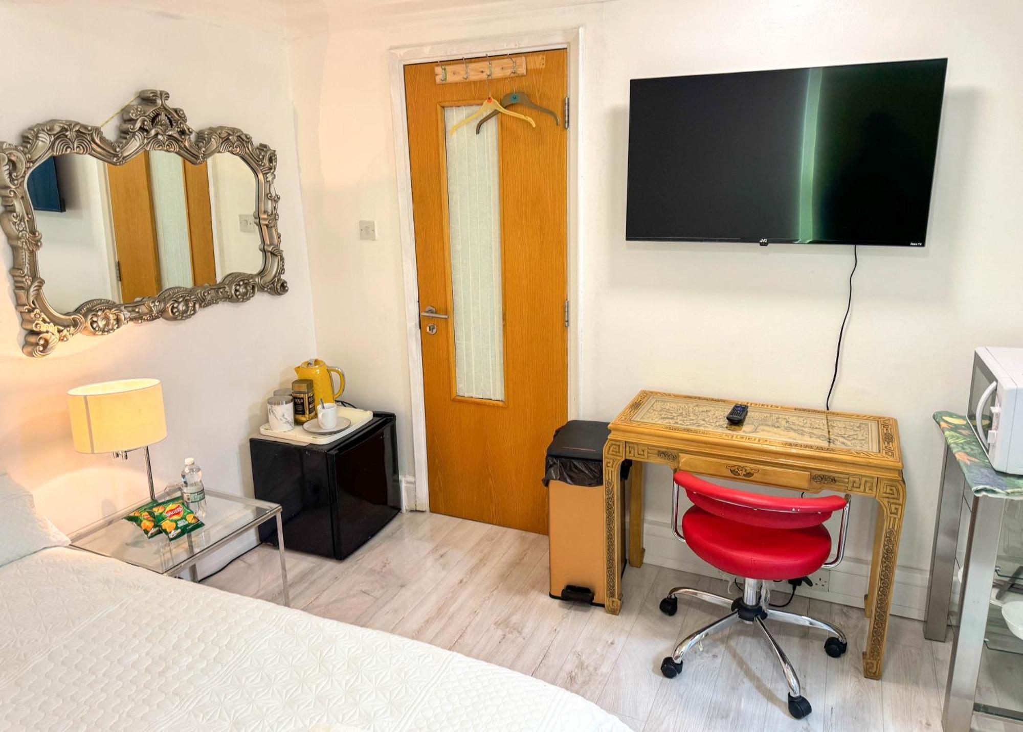 Luxury En-suite In Prime Town Centre Location Апартаменты *